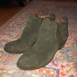 Lucky Brand 🍀 suede ankle booties